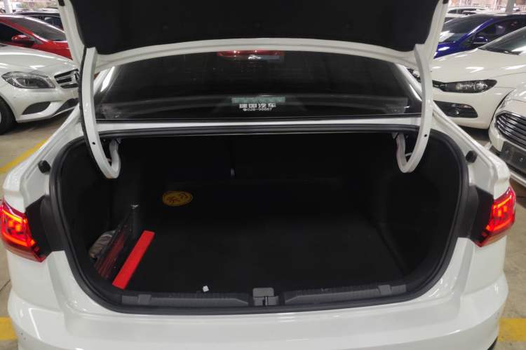 Used Volkswagen Bora 2023 300TSI DSG Prestige Edition
