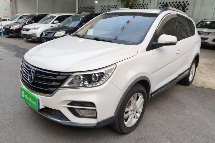 Used Baojun 560 2017 1.5T Manual Comfort Version 7 Seats

