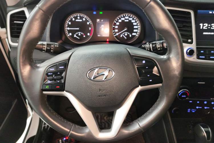 Used Hyundai Tucson 2015 1.6T Dual-Clutch Two-Wheel-Drive Smart Model
