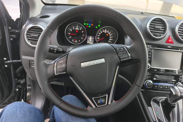 Used Haval H6 2016 Upgraded Model 1.5T Automatic Two-Wheel Drive Elite Version
