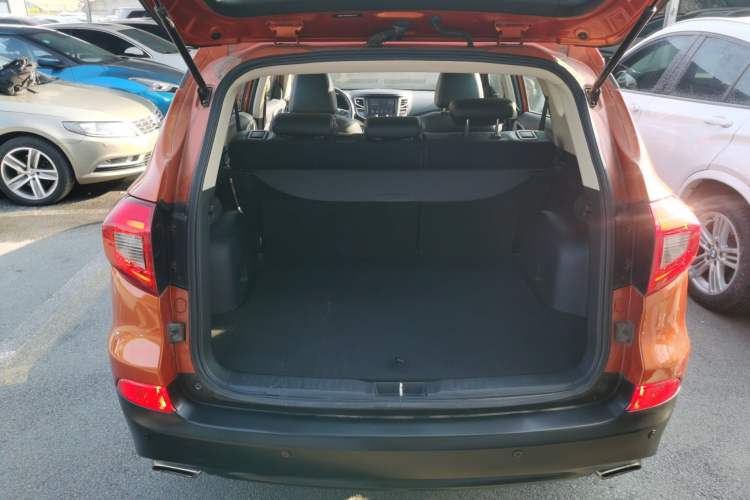 Used BYD Song 2016 1.5TI Manual Luxury Model
