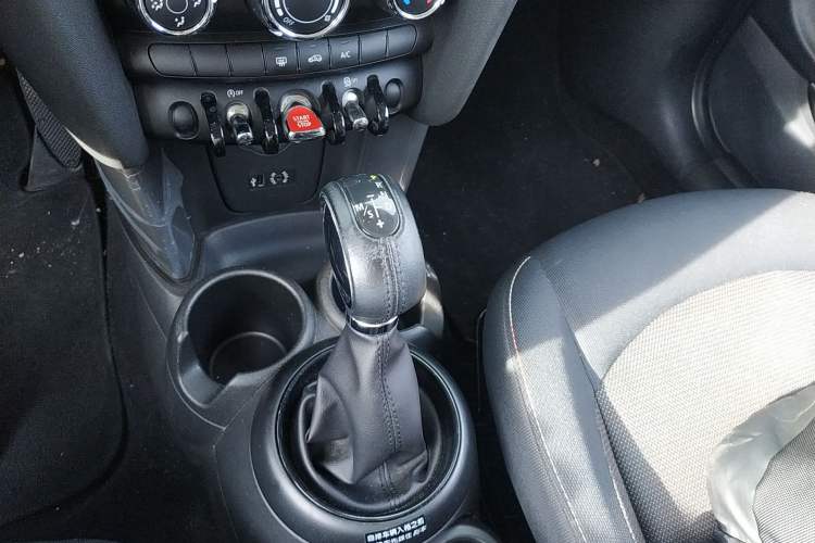 Used  MINI 2014 1.2T ONE
