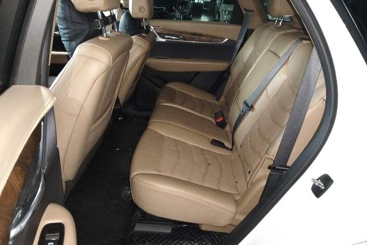 Used Cadillac XT5 2022 2.0T Four-Wheel Drive Platinum Edition
