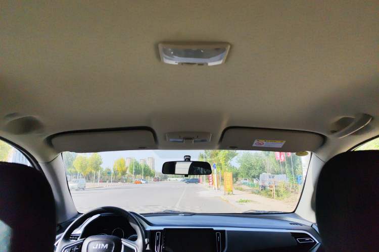 Used Isuzu JLM 2022 2.4T Classic Gasoline Two-Wheel-Drive Comfort Version with Extended Wheelbase – 4K22D4T
