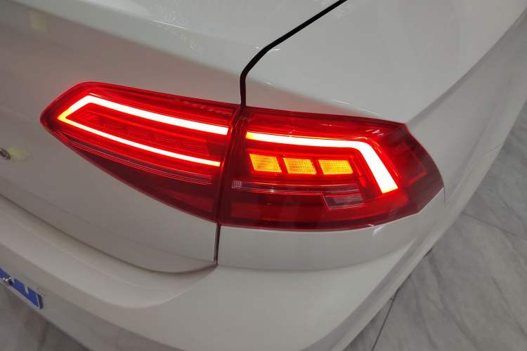 Used Volkswagen Lamando 2019 230TSI DSG Fashion Edition China VI