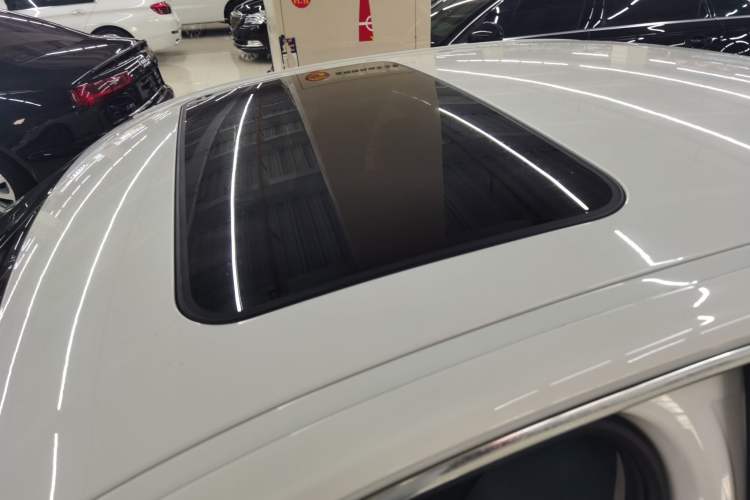 Used BMW 3 Series 2015 320Li Luxury Edition Fashion Model
