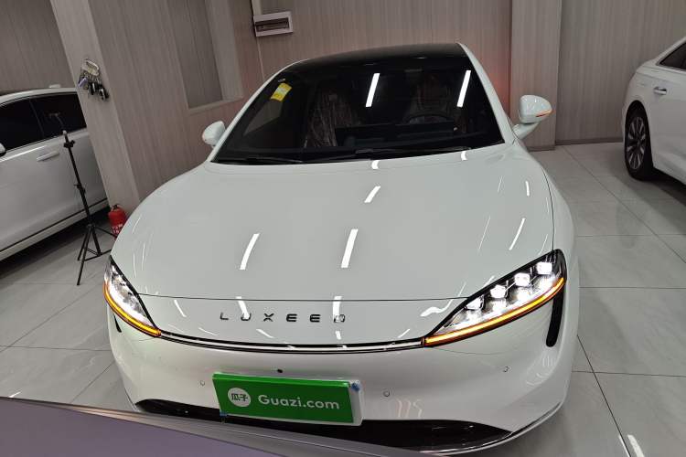 Used Hima Luxeed S7 2024 Pro Model
