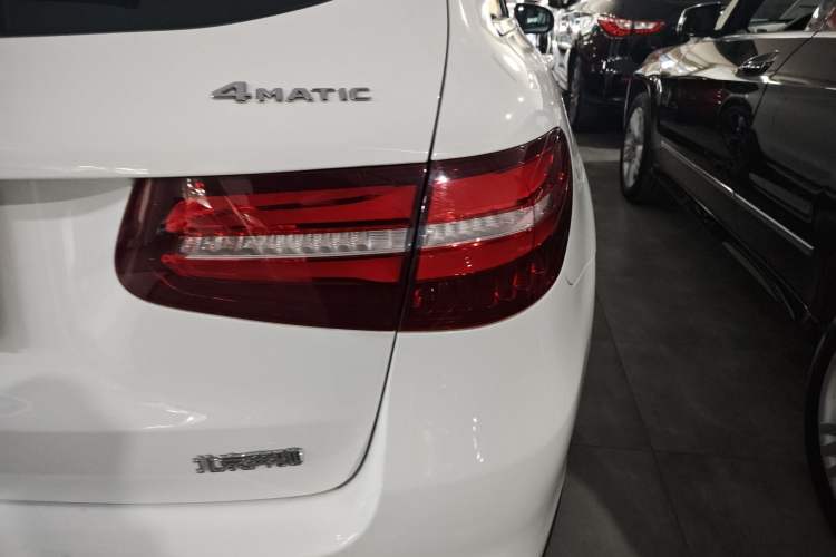 Used Mercedes-Benz GLC 2018 GLC 300 4MATIC Sport Edition
