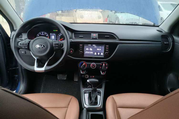 Used Kia KX Cross 2017 1.4L AT GLS