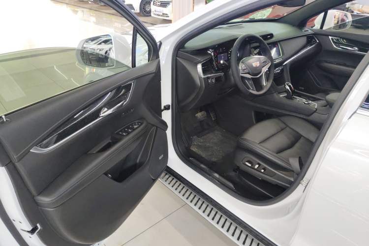 Used Cadillac XT5 2021 28T Luxury Version