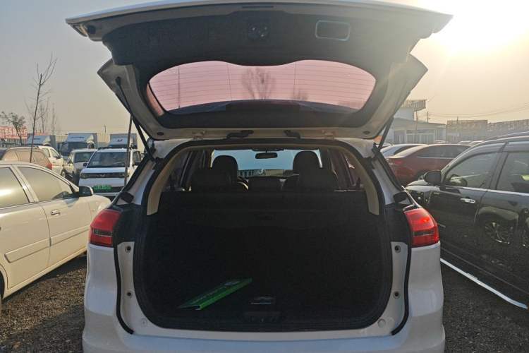 Used Geely Auto Emgrand X7 Sport 2016 1.8TD Automatic ZhiShang Model
