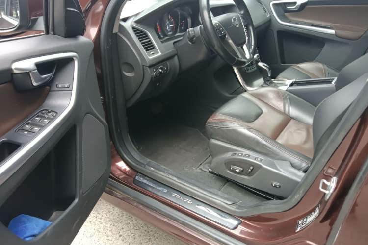 Used Volvo XC60 2015 T5 AWD Zhiyuan Edition
