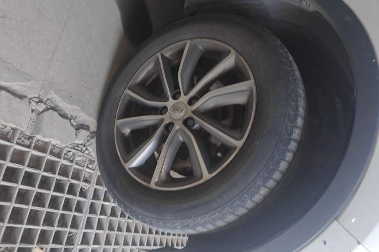 Used Geely Auto Emgrand X7 Sport 2016 1.8TD Automatic ZhiShang Model
