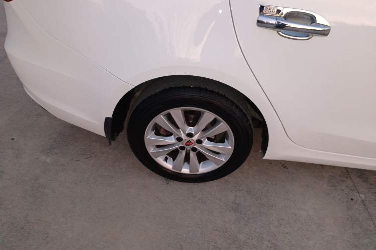 Used Roewe 360 2015 1.5L Automatic Luxury Edition
