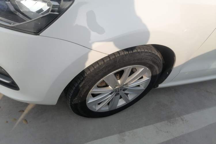 Used Volkswagen Polo 2014 1.6L Automatic Comfort Edition
