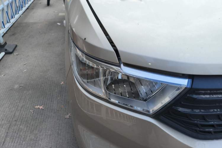 Used Wuling Hongguang V 2022 1.5L Jingqu Edition Electric-Assist LAR
