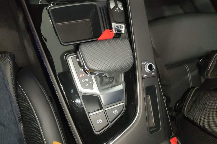 Used Audi A4L 2024 40 TFSI Luxury Dynamic Edition