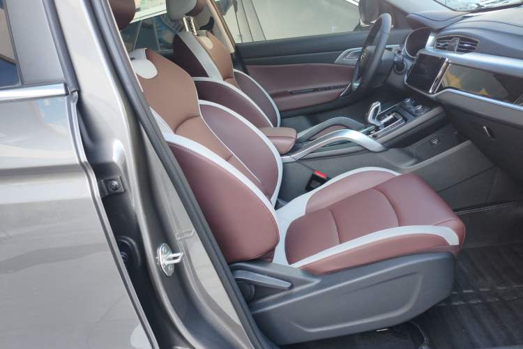 Used Geely Auto Emgrand X7 Sport 2022 1.8TD DCT Zhiya Trim
