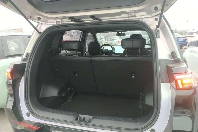 Used AION Y 2022 70 Enjoyment Edition Lithium Iron Phosphate