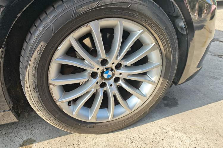 Used BMW 5 Series 2014 525Li Luxury Design Package