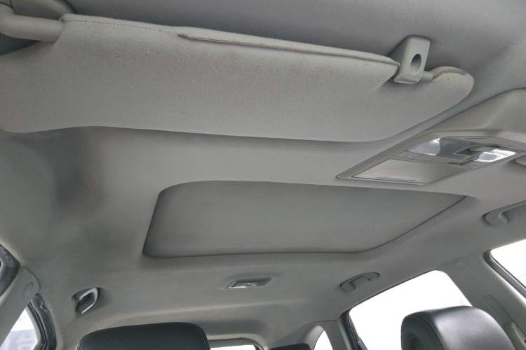 Used Chevrolet Captiva 2014 2.4L Two-Wheel Drive Urban Version 7 Seats
