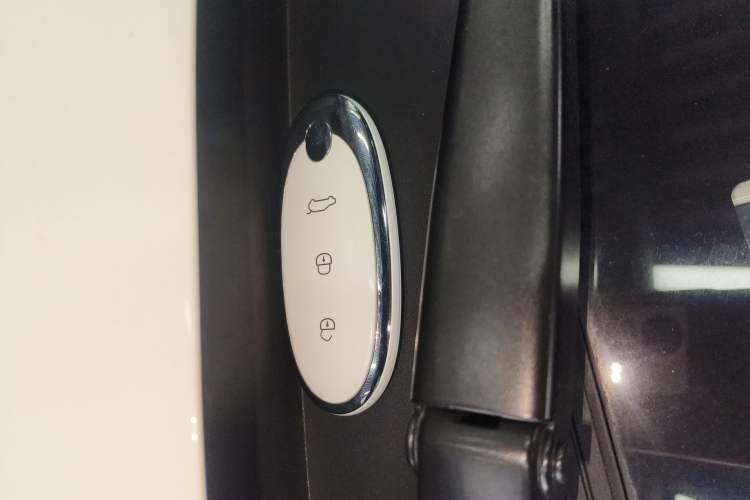 Used Dongfeng NAMMI 01 2024 Co-Creation Edition – Co-Creation WE Version
