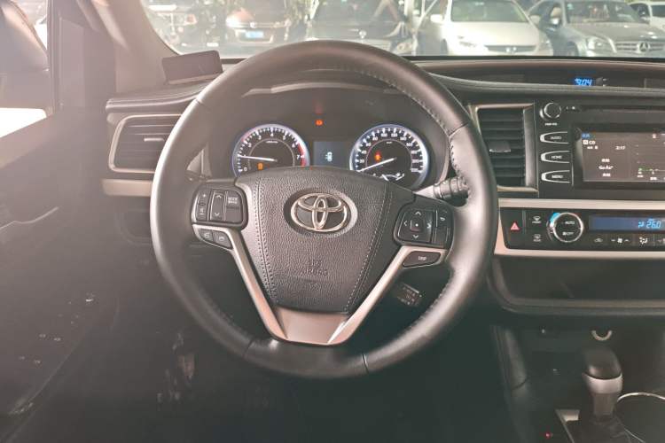 Used Toyota Highlander 2015 2.0T Four-Wheel Drive Luxury Edition 7-Seater