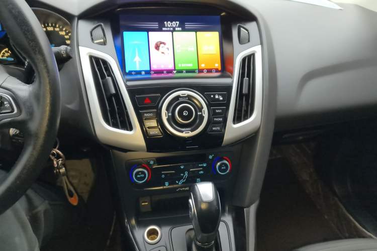 Used Ford Focus 2015 Hatchback 1.6L Automatic Fashion Edition