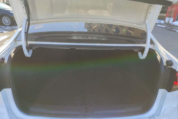 Used Roewe i5 2021 Revised Version 1.5L CVT Diamond Edition
