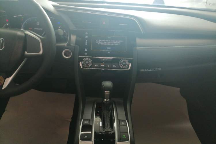 Used Honda Civic 2016 220TURBO CVT Luxury Edition
