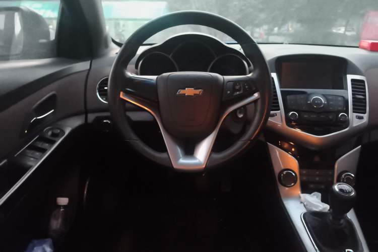 Used Chevrolet Cruze 2013 Hatchback 1.6L Manual Luxury Model