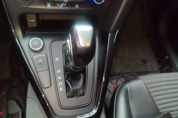 Used Ford Focus 2018 Two-Door Classic EcoBoost 125 Automatic Supercharged Style SmartDrive Edition
