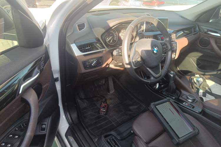 Used BMW X1 2016 xDrive20Li Luxury Model
