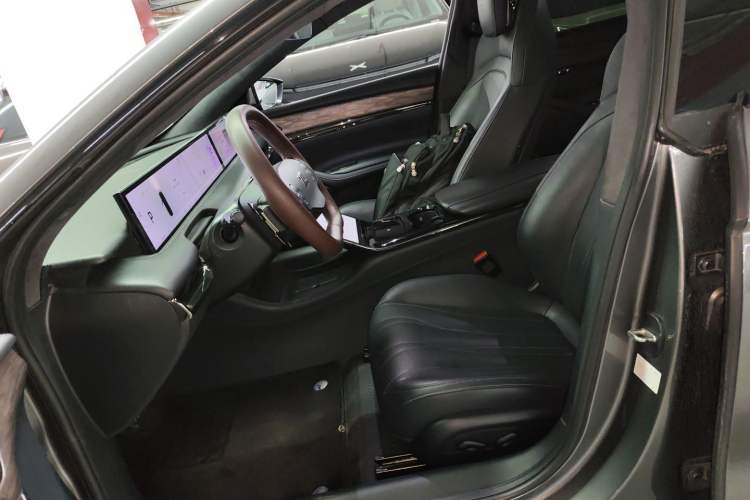 Used  L7 2023 Elite Model
