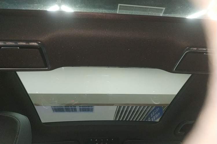 Used Mercedes-Benz GLC 2019 Facelift GLC 260 L 4MATIC Luxury Model
