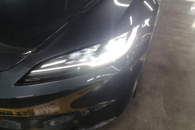 Used Tesla Model 3 2025 Rear-Wheel-Drive Version

