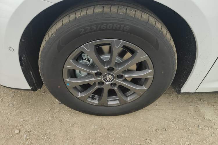 Used BYD Qin L 2025 DM-i Smart Drive 80KM Leading Model
