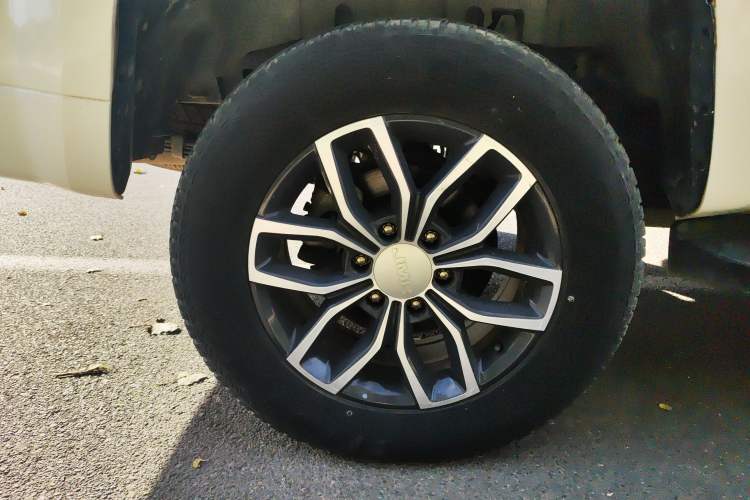 Used JMC Yuhu 9 2019 2.0T Automatic Gasoline Two-Wheel Drive Comfort Edition
