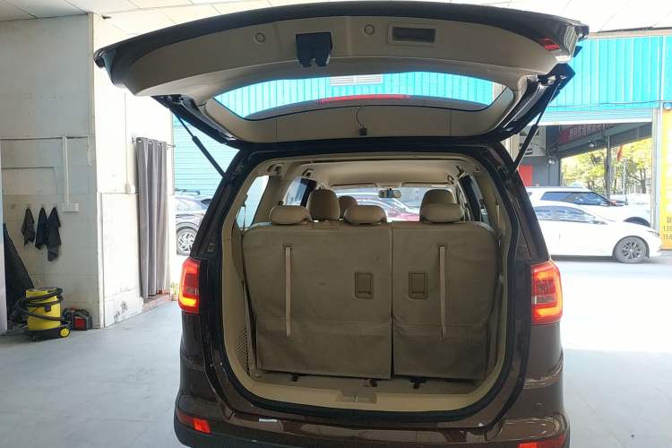 Used Baojun 730 2016 1.5T Manual Comfort Version 7 Seats