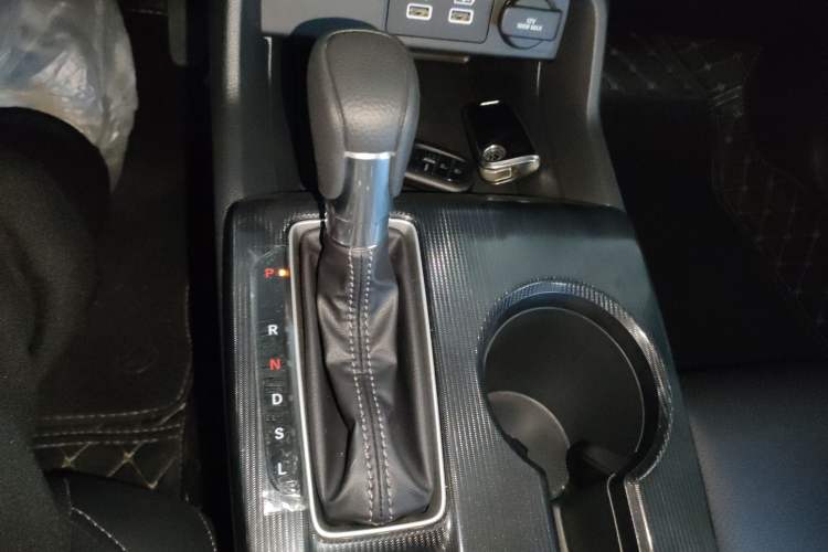 Used Honda Civic 2023 240TURBO CVT Dynamic · Center Stage Special Edition
