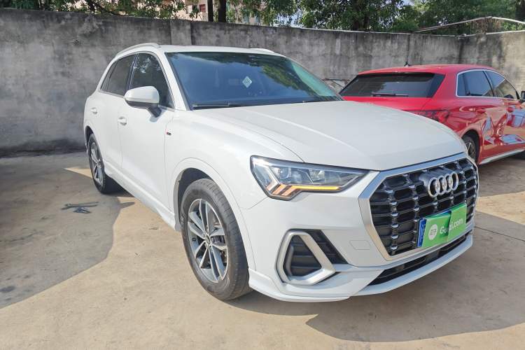 Used Audi Q3 2022 35 TFSI Progressive Dynamic Edition
