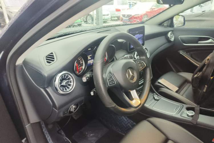 Used Mercedes-Benz GLA 2018 GLA 200 Fashion Model