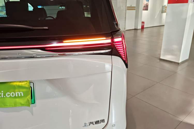 Used Buick GL8 New Energy 2024 Lu Zun Luxury Edition 7-Seater
