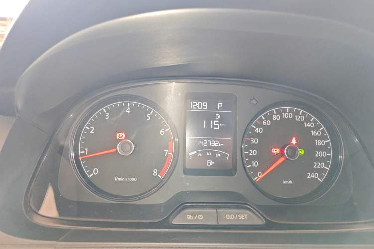 Used Volkswagen Lavida 2013 Revised Classic 1.6L Automatic Fashion Edition