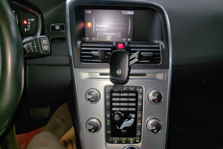 Used Volvo XC60 2017 T5 AWD Smart Upgrade Edition
