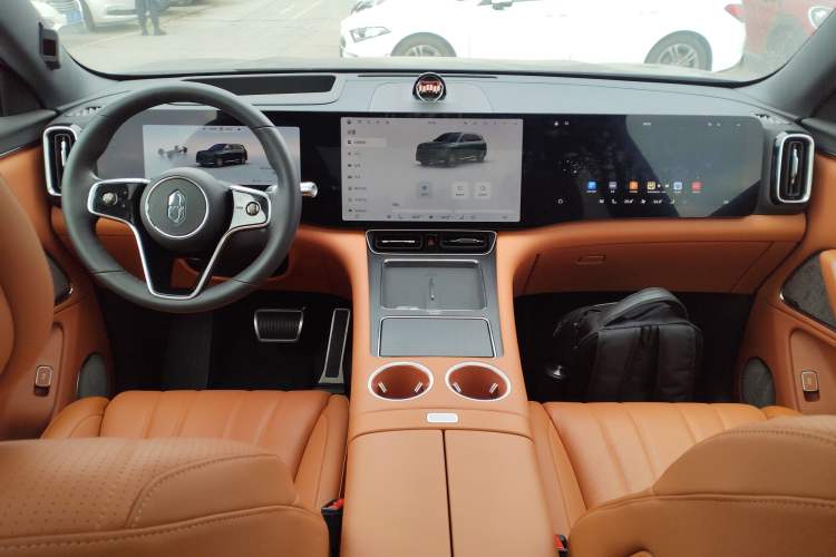 Used Hima AITO M8 2025 Extended-Range Ultra Version 53.4 kWh 6-Seater Edition