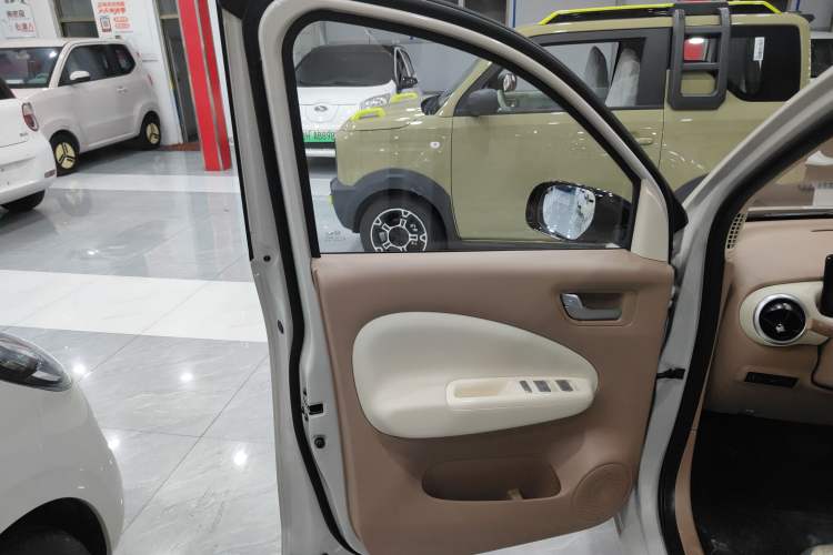 Used Wuling Hongguang MINIEV 2025 Four-Door Version Advanced Edition
