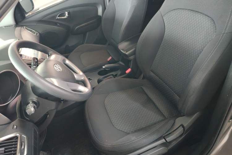 Used Hyundai ix35 2015 2.0L Automatic 2WD Comfort Edition China V Standard