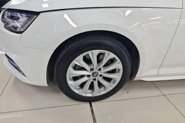 Used Audi A4L 2019 40 TFSI Ambition China VI
