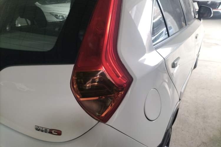 Used MG 3SW 2015 1.5L AMT Elite Version
